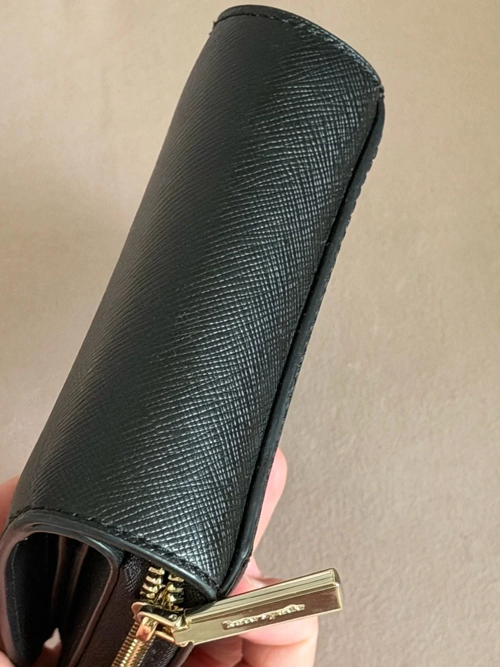kate spade Staci Black Leather Compact Zip Wallet ✨♠️